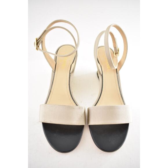 Chanel 17P Beige Grosgrain Pearl CC Logo Ankle Strap Sandals Wedge Heel Pump 37 - Picture 5 of 13